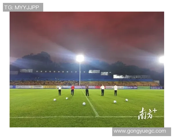 足球星箭引领绿茵风暴书写激情对决点燃无尽梦想舞台 足球星箭引领绿茵风暴书写激情对决点燃无尽梦想舞台